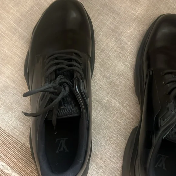 Louis V Men’s shoes in Louis V sizing - Picture 2 of 11